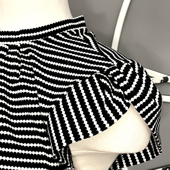 EUC Elle Striped Blouse - Picture 2 of 7